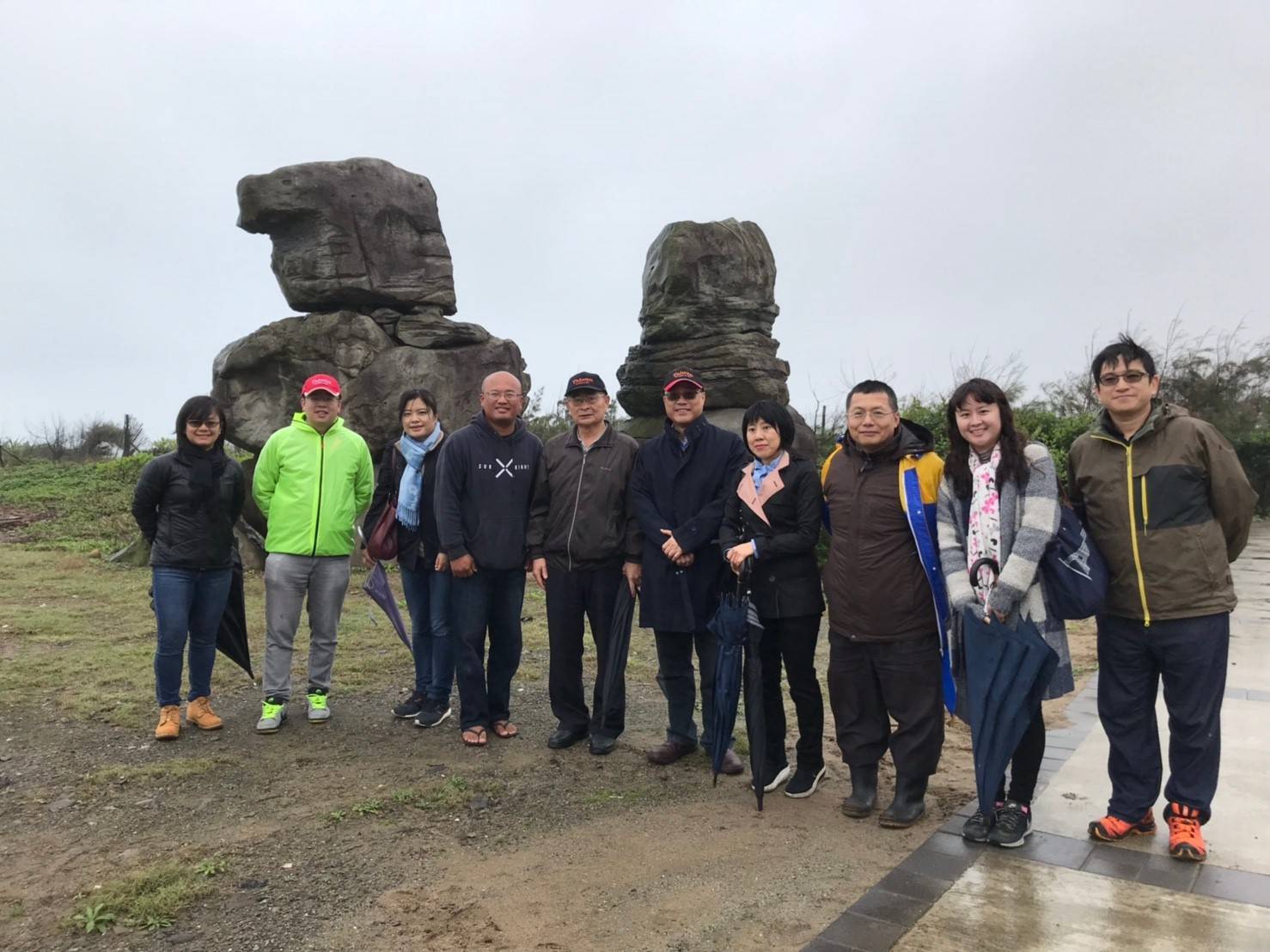 director of the Tourism Bureau, MOTC, as well as representatives of the North Coast and Guanyinshan National Scenic Area Administration