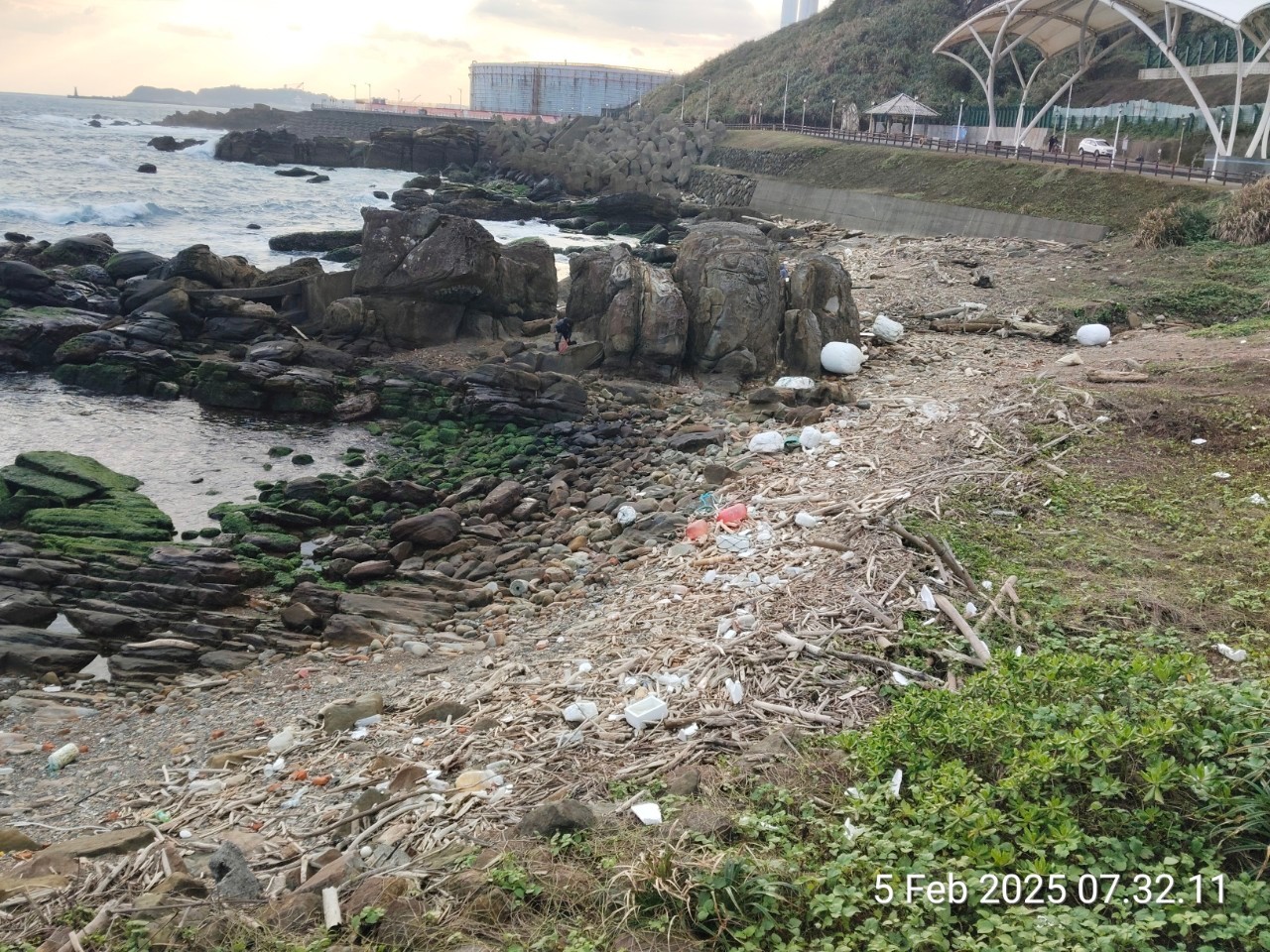 基隆汫水澳清理成果前後對照系列圖，共兩張