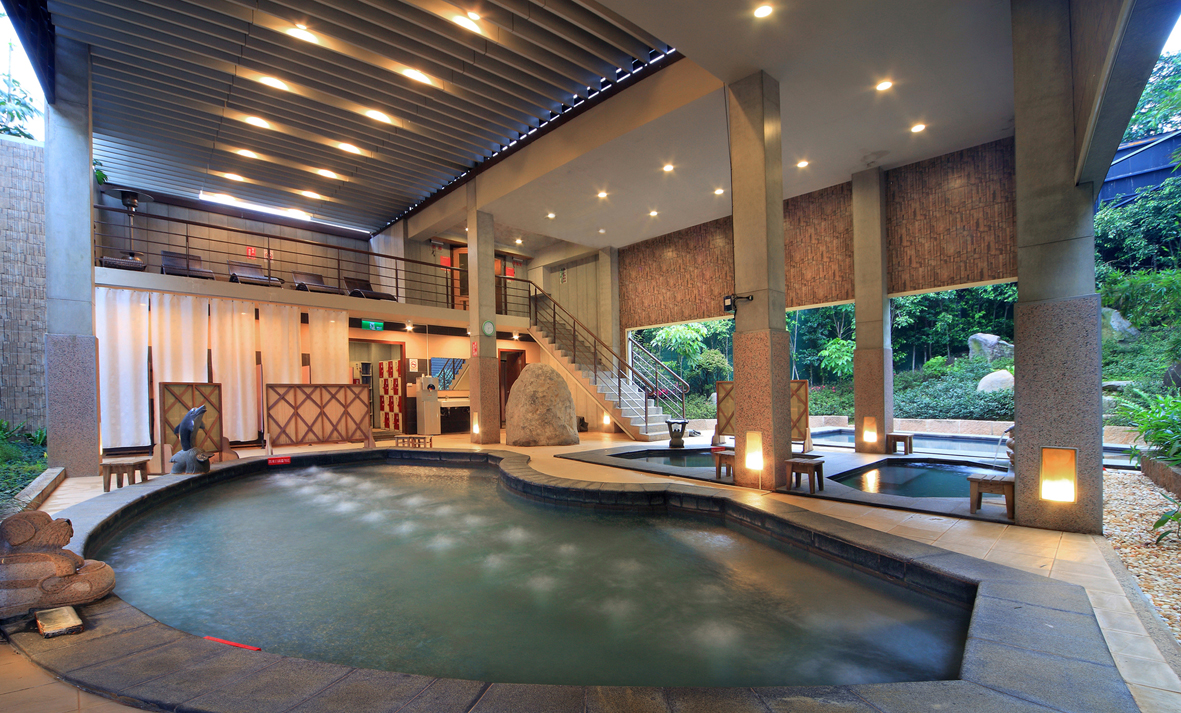 Jinshan and Wanli’s hot springs