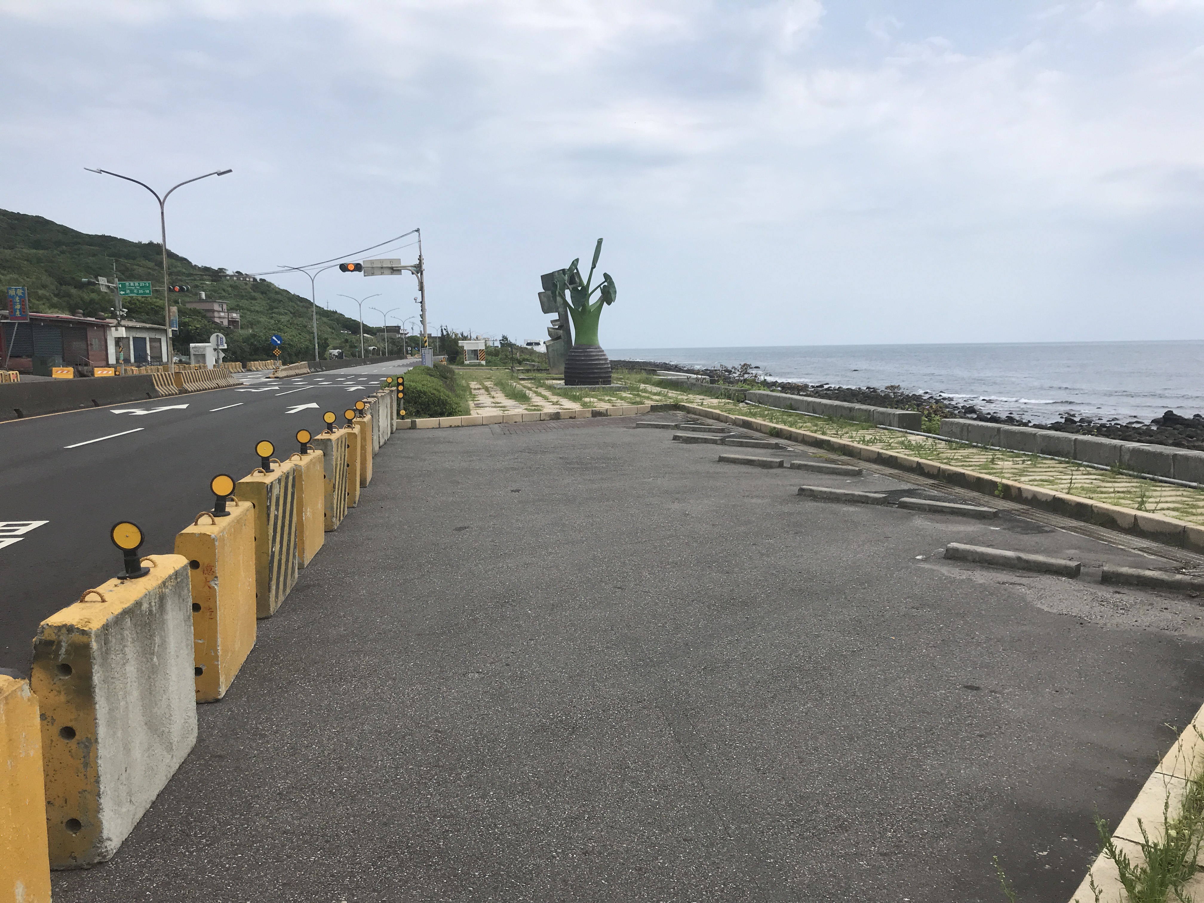 金山區跳石海岸停車格封閉