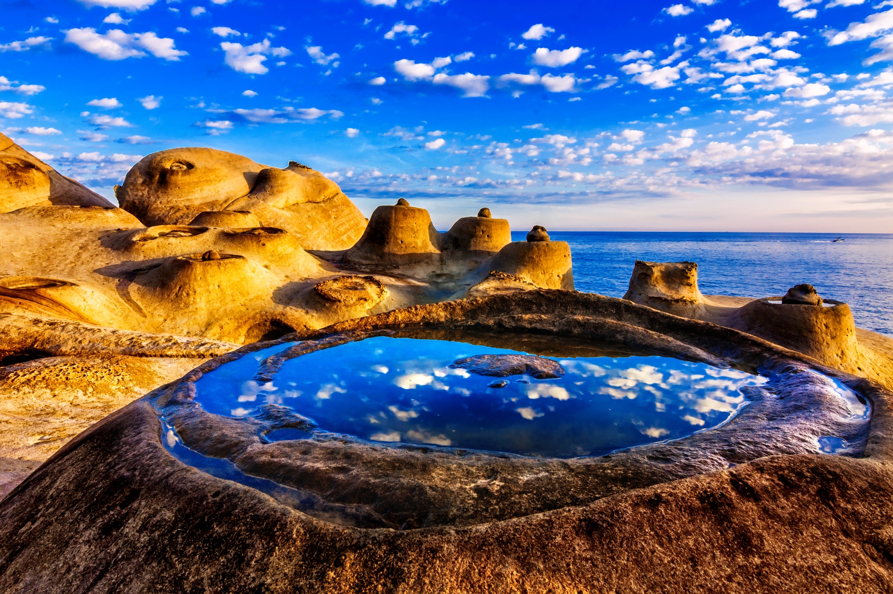 Yehliu Geopark