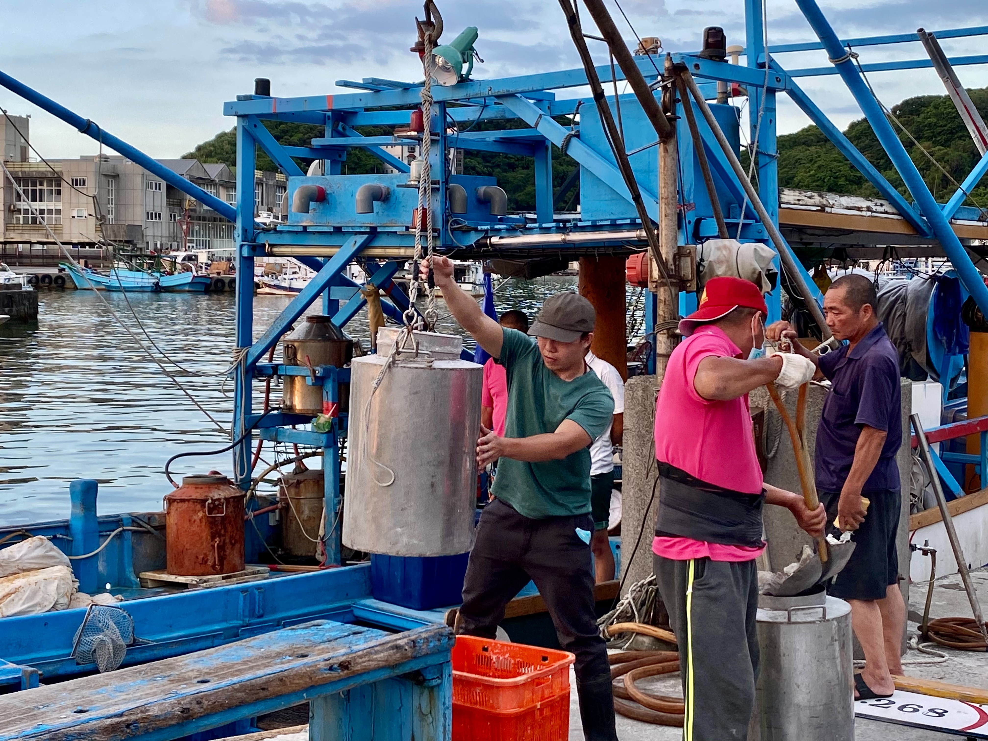 sulfuric fire fishing boat