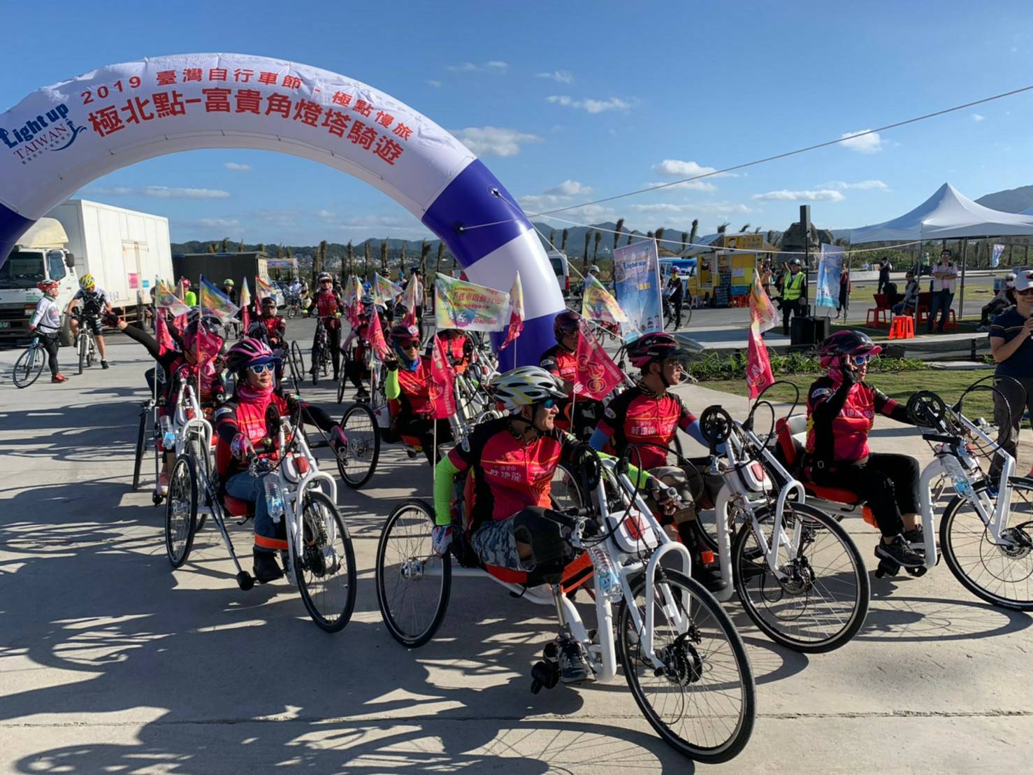 最北点-富貴角灯台 北海岸極点ロハス自転車のんびり旅