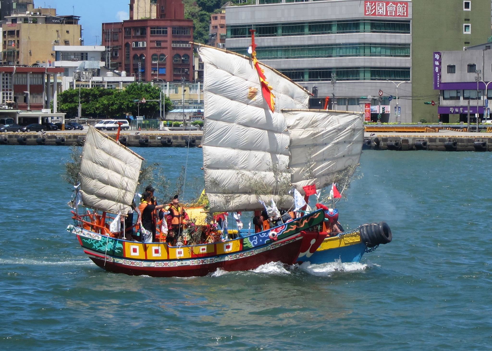 三府王爺宗教文化祭-海上遊江-平寮社區發展協會提供